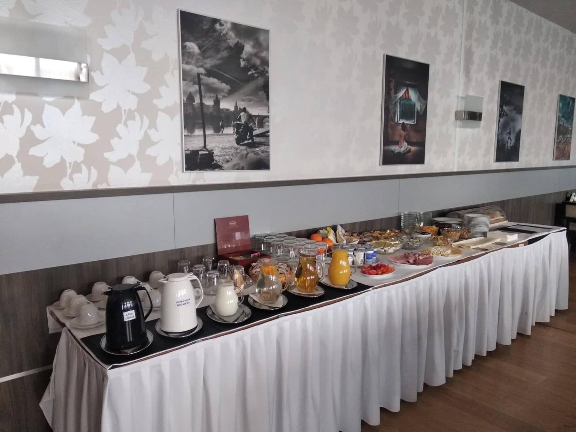 Hotel Monde Uherský Brod Kültér fotó