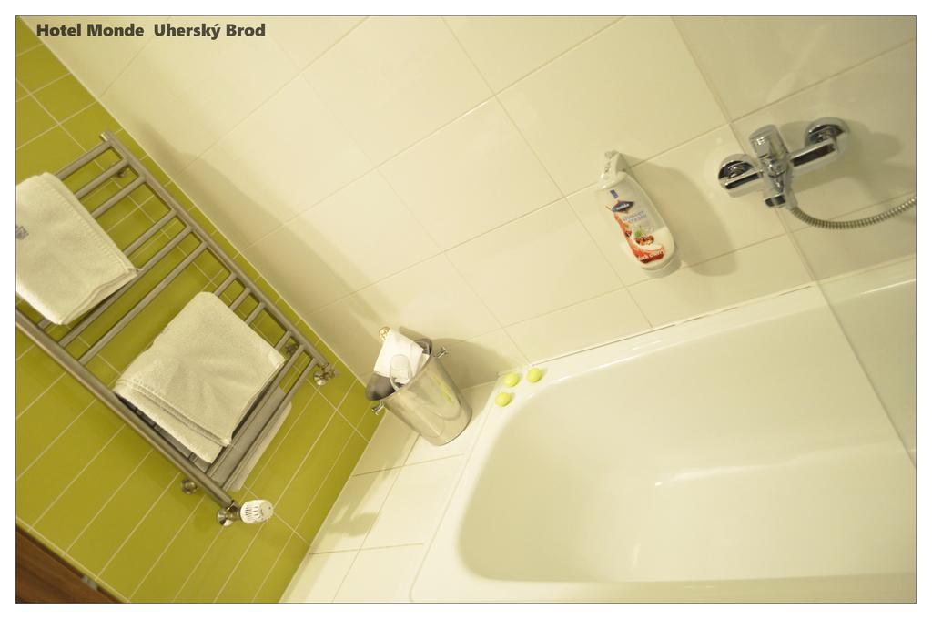 Hotel Monde Uherský Brod Kültér fotó
