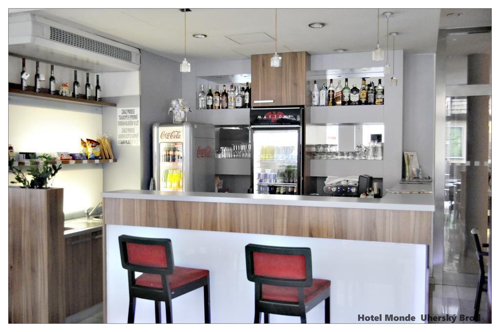 Hotel Monde Uherský Brod Kültér fotó